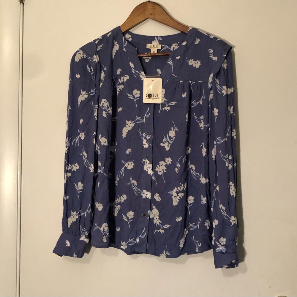 💙 a.n.a. Button Down V Neck Long Sleeve Blouse / Blue Floral / XS / NWT 💙